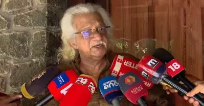 ലൈംഗിക ദൃശ്യങ്ങള്‍ കാണാനാണ് ചാല തൊഴിലാളികള്‍ ഇടിച്ച് കയറി വന്നത്; അധിക്ഷേപം ആവര്‍ത്തിച്ച് അടൂര്‍
