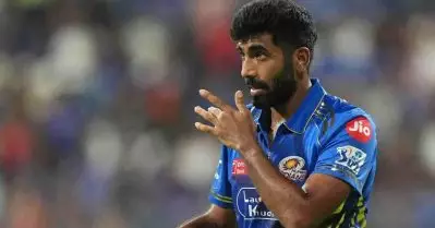 ഐ.പി.എല്ലില്‍ ബുംറയെ കളിപ്പിക്കരുതെന്ന് ഞാന്‍ അംബാനിയോട് പറയുമായിരുന്നു, കാരണം… ദിലീപ് വെങ്‌സര്‍ക്കര്‍
