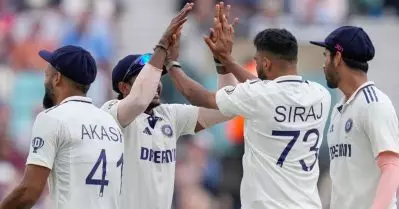 ആവേശം ചോരാതെ ഓവല്‍; പിടിമുറുക്കി ഇന്ത്യ, വിട്ടു കൊടുക്കാതെ ഇംഗ്ലണ്ടും