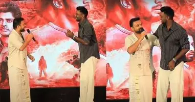 തന്റെ സിനിമ കണ്ട് കൂവിയ ചന്തുവിനോട് സ്റ്റേജില്‍ വെച്ച് കയ്യടിക്കാന്‍ പറഞ്ഞ് കുഞ്ചാക്കോ ബോബന്‍