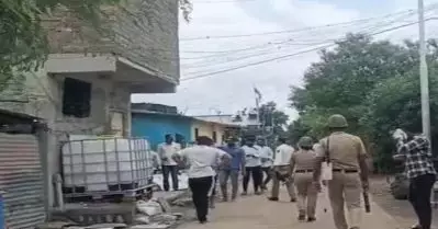 വാട്‌സ്ആപ്പ് സ്റ്റാറ്റസിന്റെ പേരില്‍ പൂനെയില്‍ വര്‍ഗീയ സംഘര്‍ഷം; 15 പേര്‍ അറസ്റ്റില്‍, 500 പേര്‍ക്കെതിരെ കേസ്