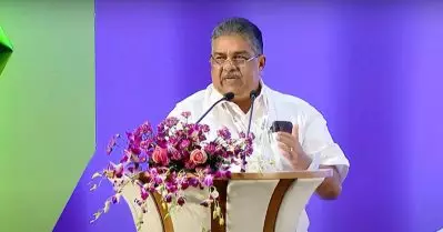 പുതുമുഖങ്ങള്‍ക്ക് ഒന്നരക്കോടി നല്‍കുന്നത് നഷ്ടമല്ല; അടൂരിന് മന്ത്രിയുടെ മറുപടി
