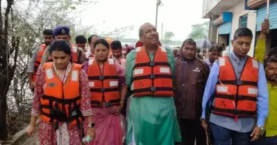ഗംഗാമാതാവ് പുത്രന്മാരുടെ കാല് കഴുകാന്‍ വന്നതാണ്: പ്രളയസ്ഥലം സന്ദര്‍ശിച്ച യു.പി മന്ത്രിയുടെ പരാമര്‍ശം വിവാദത്തില്‍