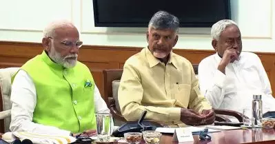 പുതിയ ബില്ലിൽ നായിഡുവും നിതീഷും ഭയപ്പാടിലാണ്; എന്‍.ഡി.എ നേതാക്കളെ പരിഹസിച്ച് സഞ്ജയ് റാവത്ത്
