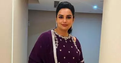 ശ്വേതാ മേനോനെതിരായ കേസ്; തുടര്‍നടപടികള്‍ സ്റ്റേ ചെയ്ത് ഹൈക്കോടതി