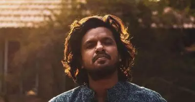 മലബാര്‍ സ്ലാങ് കൂളാക്കിയവന്‍; സംഗീതം ഇങ്ങനെ മാത്രമേ ആകാവൂ എന്ന് പറയുന്നത് പഴഞ്ചന്‍ ആളുകള്‍: സൂരജ് സന്തോഷ്