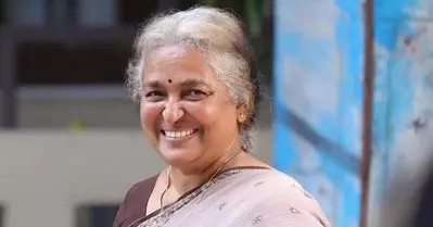 ഇപ്പോൾ ഡബ്ബിങ് കുറവ്; അഭിനയത്തെ കാണുന്നത് വരദാനമായി: ശ്രീജ രവി