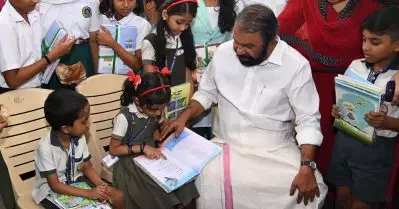 പിള്ളേര്‍ രസിക്കട്ടെന്നേ…; സ്‌കൂളുകളിലെ ആഘോഷ ദിനങ്ങളില്‍ യൂണിഫോം നിര്‍ബന്ധമാക്കില്ല: വി. ശിവന്‍കുട്ടി