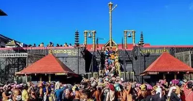 ശബരിമലയിൽ കാണാതായ പീഠങ്ങൾ സ്‌പോൺസറുടെ ബന്ധു വീട്ടിൽ നിന്നും കണ്ടെത്തി ദേവസ്വം ബോർഡ് വിജിലൻസ്