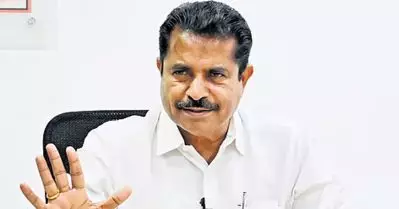 എ.ഐ ഉപയോഗിച്ച് ആരെക്കുറിച്ചും വ്യാജരേഖകള്‍ ഉണ്ടാക്കാമെന്ന് അടൂര്‍ പ്രകാശ്; രാഹുല്‍ മാങ്കൂട്ടത്തിലിനെ പിന്തുണച്ച് കോണ്‍ഗ്രസ് എ ഗ്രൂപ്പ്