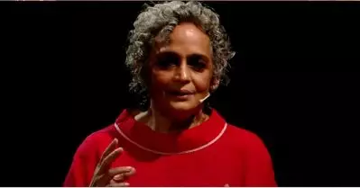 ഗസയോട് ഐക്യദാര്‍ഢ്യപ്പെടാതെ ഒരു വേദിയിലും സംസാരിക്കാനാവില്ല: അരുന്ധതി റോയ്