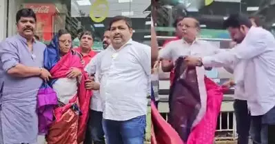 പ്രധാനമന്ത്രിക്കെതിരെ പോസ്റ്റിട്ടു, മുംബൈയില്‍ വയോധികനായ കോണ്‍ഗ്രസ് പ്രവര്‍ത്തകനെ ബലമായി സാരിയുടുപ്പിച്ച് ബി.ജെ.പി. പ്രവര്‍ത്തകര്‍