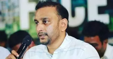 വിദേശത്തെ ജോലിക്കാര്യം പാര്‍ട്ടിയെ ബോധിപ്പിച്ചോളാം, വരുമാനം എത്രയുണ്ടെന്ന് ഇന്‍കം ടാക്സിനെയും: ചോദ്യങ്ങളില്‍ നിന്നും ഒഴിഞ്ഞുമാറി പി.കെ. ഫിറോസ്