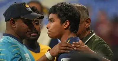 വിജയാഘോഷത്തിനായി കാത്തിരുന്നു; ശ്രീലങ്കന്‍ താരത്തെ തേടിയെത്തിയത് അച്ഛന്റെ മരണവാര്‍ത്ത
