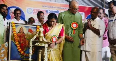 കാവിക്കൊടിയേന്തിയ സ്ത്രീയുടെ ചിത്രത്തിന് മുമ്പില്‍ വിളക്ക് കൊളുത്തി; പഞ്ചായത്ത് പ്രസിഡന്റിനെ തരംതാഴ്ത്തി സി.പി.ഐ.എം