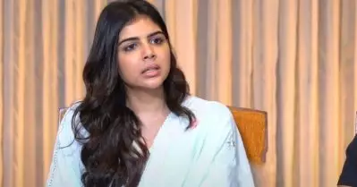 അയാള്‍ എന്നോട് അധികം മിണ്ടിയില്ല; സ്വന്തം വിഷനില്‍ വിശ്വാസമുള്ള സംവിധായകനാണ്: കല്യാണി
