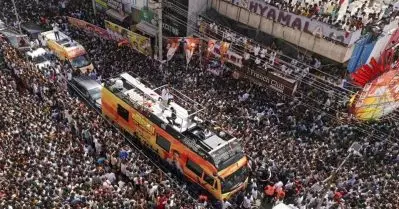 കരൂര്‍ ദുരന്തം; കുട്ടികളടക്കം 39 മരണം, വിജയ്‌ക്കെതിരെ കേസെടുക്കും
