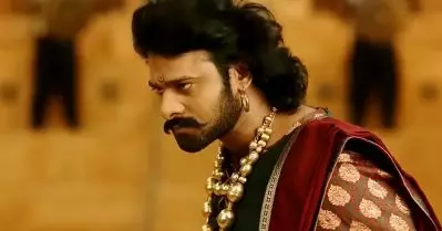 റീ റിലീസാണെന്ന് ആരെങ്കിലും ഒന്ന് പറഞ്ഞുകൊടുക്ക്, ആദ്യദിനം 20 കോടി കളക്ഷന്‍ സ്വന്തമാക്കി ബാഹുബലി ദി എപിക്