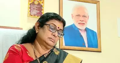 രാഹുലിനൊപ്പം വേദി പങ്കിട്ടു; പ്രമീള ശശിധരന്‍ രാജിവെക്കണമെന്ന് ബി.ജെ.പി ജില്ലാ കമ്മിറ്റിയിലെ 18 അംഗങ്ങള്‍