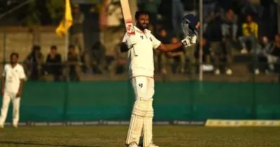സെഞ്ച്വറിയില്‍ ആറാട്ട്; ഇവിടെ സച്ചിനോ വിരാടിനോ സ്ഥാനമില്ല; ഇന്ത്യന്‍ മണ്ണിന്റെ സുല്‍ത്താന്‍