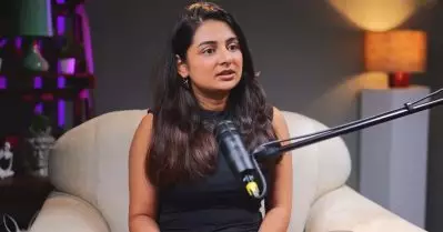 മുഖത്തല്ല, നെഞ്ചില്‍ നോക്കിയാണ് ദല്‍ഹിയിലുള്ളവര്‍ എന്നോട് സംസാരിച്ചത്: എസ്തര്‍ അനില്‍