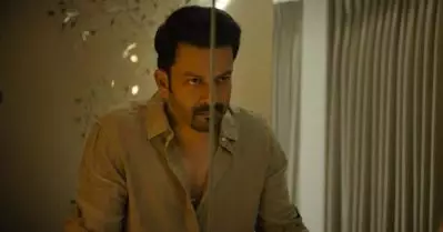 ദേ വന്നെടാ മലയാളത്തിന്റെ റോക്കി ഭായ്, സ്വര്‍ണക്കടത്തിന്റെ കൂടെ ‘കിന്റല്‍’ ഇടിയുമായി പൃഥ്വിയുടെ ഖലീഫ