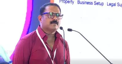 അമൃതാനന്ദമയിയെ കെട്ടിപ്പിടിക്കുന്നത് മാത്രമല്ല, ദര്‍ഗയില്‍ തുണിവിരിക്കുന്നതും മന്ത്രി ചെയ്താല്‍ തെറ്റാണ്: കെ.എം. ഷാജി