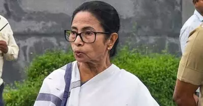 രാത്രി പുറത്തിറങ്ങുന്ന സംസ്കാരം കോളേജുകൾ നിയന്ത്രിക്കണം; ബലാത്സംഗത്തിലെ അതിജീവിതയെ പഴിച്ച് മമത