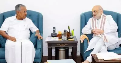 നക്‌സല്‍ ബാധിത മേഖലയില്‍ നിന്ന് കണ്ണൂര്‍, വയനാട് ജില്ലകളെ ഒഴിവാക്കിയത് പുനഃപരിശോധിക്കണം: മുഖ്യമന്ത്രി