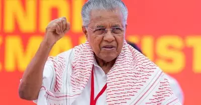 രാജ്യത്തെ ആദ്യ അതിദാരിദ്ര്യ മുക്ത സംസ്ഥാനമായി കേരളം; കേരളപ്പിറവി ദിനത്തിലെ പ്രഖ്യാപനത്തിന് സൂപ്പര്‍ താരങ്ങളെത്തും