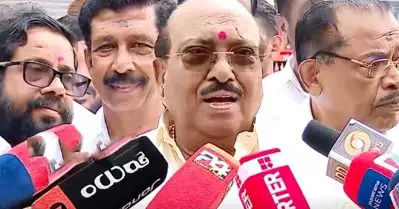 നാടോടുമ്പോള്‍ നടുവേ ഓടണം; ജീവിച്ചിരിക്കുന്നുണ്ടെന്ന് കാണിക്കാനാണ് സി.പി.ഐ പി.എം ശ്രീയെ എതിര്‍ക്കുന്നത്: വെള്ളാപ്പള്ളി നടേശന്‍