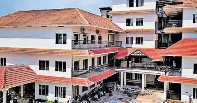 വടകര നഗരസഭയിലെ ക്രമക്കേട്; നാല് ഉദ്യോഗസ്ഥരുടെ സസ്‌പെൻഷൻ റദ്ദാക്കി
