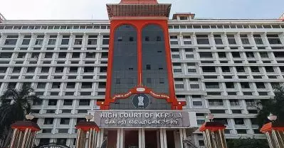 മെഡിക്കൽ യോഗ്യതയില്ലാത്ത ഫിസിയോതെറാപ്പിസ്റ്റുകൾ, ഒക്യുപേഷണൽ തെറാപ്പിസ്റ്റുകൾ എന്നിവർ ഡോക്ടറല്ല: ഹൈക്കോടതി