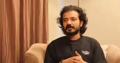സിനിമ സിനിമയാണ്, പ്രേക്ഷകനെ പഠിപ്പിക്കേണ്ടതും തിരുത്തേണ്ടതും എന്റെ ഉത്തരവാദിത്തമല്ല : ശ്രീനാഥ് ഭാസി