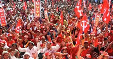 രാജ്യവ്യാപകമായി ലേബര്‍ കോഡ് കത്തിക്കും; ബുധനാഴ്ച ഐതിഹാസിക സമരത്തിനൊരുങ്ങി തൊഴിലാളി സംഘടനകള്‍