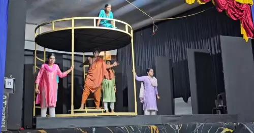 AKM HSS Kottoor School Students drama at District Kalolsavam