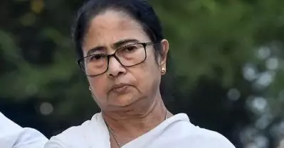 തൃണമൂലില്‍ വന്‍ പ്രതിസന്ധി; പാര്‍ട്ടി പിളര്‍പ്പിലേക്കെന്ന റിപ്പോര്‍ട്ടുകള്‍ക്കിടെ രണ്ട് എം.എല്‍.എമാരെ പുറത്താക്കി