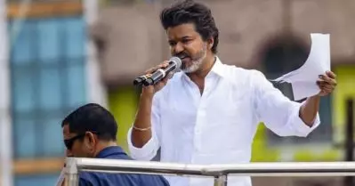 തമിഴ്‌നാട്ടില്‍ ആറ് കോടി വോട്ടര്‍മാര്‍ അപകടത്തില്‍; എസ്.ഐ.ആറിനെതിരെ വിജയ്