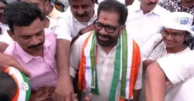സെലിബ്രിറ്റിക്ക് പ്രത്യേക പരിഗണനയില്ല; സ്വന്തം കഴിവുകേടിന് മറ്റു രാഷ്ട്രീയ പാര്‍ട്ടികളെ കുറ്റം പറയരുത്; വി.എം. വിനുവിന്റെ ഹരജി തള്ളി ഹൈക്കോടതി