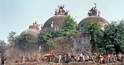ബാബരി മസ്ജിദും മനുഷ്യരെ വിഭജിച്ചു വളരുന്ന ഹിന്ദുത്വ തീവ്രവാദവും 