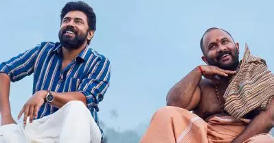 ഒറ്റയ്ക്ക് വഴി വെട്ടി വന്നവനാടാ… 260 പുതിയ ഷോയുമായി സർവം മായ; ഞെട്ടിച്ച് ഓപ്പണിങ് കളക്ഷൻ