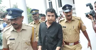 നടിയെ ആക്രമിച്ച കേസിൽ ദിലീപിനെ വെറുതെ വിട്ടു; ഒന്ന് മുതൽ ആറ് വരെയുള്ള പ്രതികൾ കുറ്റക്കാർ