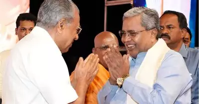 ബെംഗളൂരുവിലെ ബുള്‍ഡോസര്‍ രാജ് വിവാദനത്തിനിടെ ശിവഗിരിയില്‍ ഒരേ വേദിയിലെത്തി കേരള – കര്‍ണാടക മുഖ്യമന്ത്രിമാര്‍