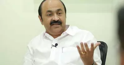 കേരളത്തിൽ ഒരു തീപ്പൊരി വീഴാൻ കാത്തിരിക്കുന്നവർക്ക് സി.പി.ഐ.എം തീപ്പന്തം എറിഞ്ഞുകൊടുക്കുന്നു: വി.ഡി സതീശൻ
