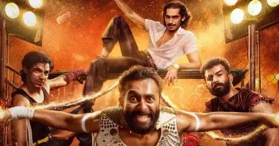 ബുള്ളറ്റ് വാള്‍ട്ടറും പിള്ളേരും തൂക്കി, മട്ടാഞ്ചേരിയുടെ കോസ്റ്റ്യൂം ഗുസ്തി കേറിക്കൊളുത്തി; ചത്താ പച്ച, ആദ്യ ഷോയ്ക്ക് പിന്നാലെ അഭിപ്രായങ്ങള്‍