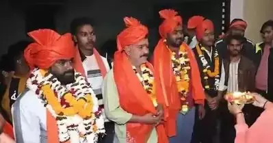 റായ്പൂരില്‍ ക്രിസ്മസ് അലങ്കാരങ്ങള്‍ തകര്‍ത്ത കേസ്; ജാമ്യം ലഭിച്ച ബജ്‌രംഗ്ദള്‍ പ്രവര്‍ത്തകര്‍ക്ക് വന്‍ സ്വീകരണം