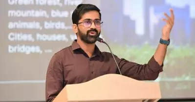 വ്യക്തിത്വവും അഡ്രസ്സും ഉത്തരവാദിത്തവുമില്ലാത്ത അപകടകാരിയാണ് സോഷ്യൽ മീഡിയ ആൾക്കൂട്ടം: വൈശാഖൻ തമ്പി