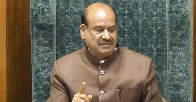 ടി.എം.സി വിമതരുടെ ലയനം: ധൃതിപിടിച്ച തീരുമാനമില്ല, ഇരുപക്ഷത്തെയും കേള്‍ക്കുമെന്ന് സ്പീക്കര്‍