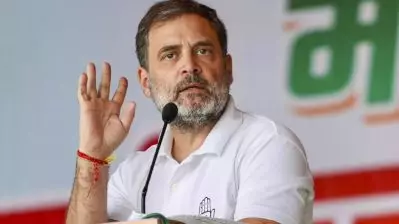 അണ്ണാ ഡി.എം.കെ ബി.ജെ.പിക്ക് മുമ്പില്‍ കീഴടങ്ങി; രൂക്ഷവിമര്‍ശനവുമായി രാഹുല്‍ ഗാന്ധി