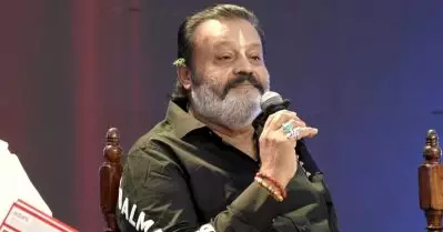 ഇത്തരം ‘സിനിമാ കഥകള്‍’ വിശ്വസിച്ച് ആരും സമയം കളയരുത്; രാജി വാര്‍ത്ത തള്ളി സുരേഷ് ഗോപി